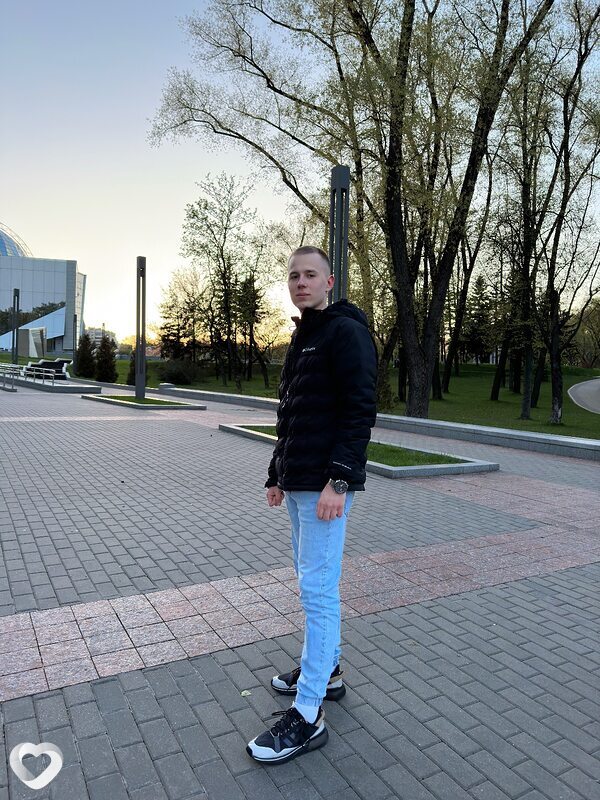 Евгений, 23, Минске — анкета №2204415