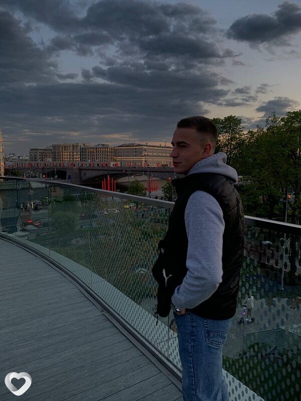 Кирилл, 26, Москве — анкета №2204143