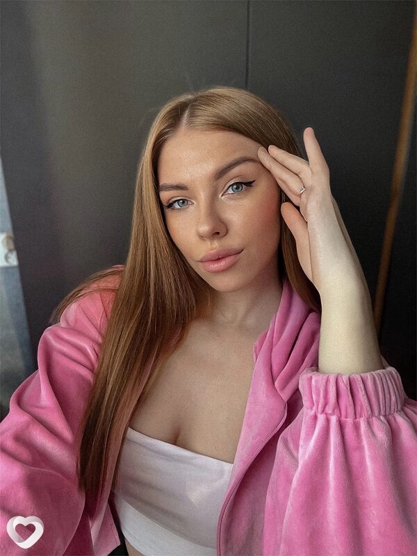 Карина, 22, Барнауле — анкета №2205787
