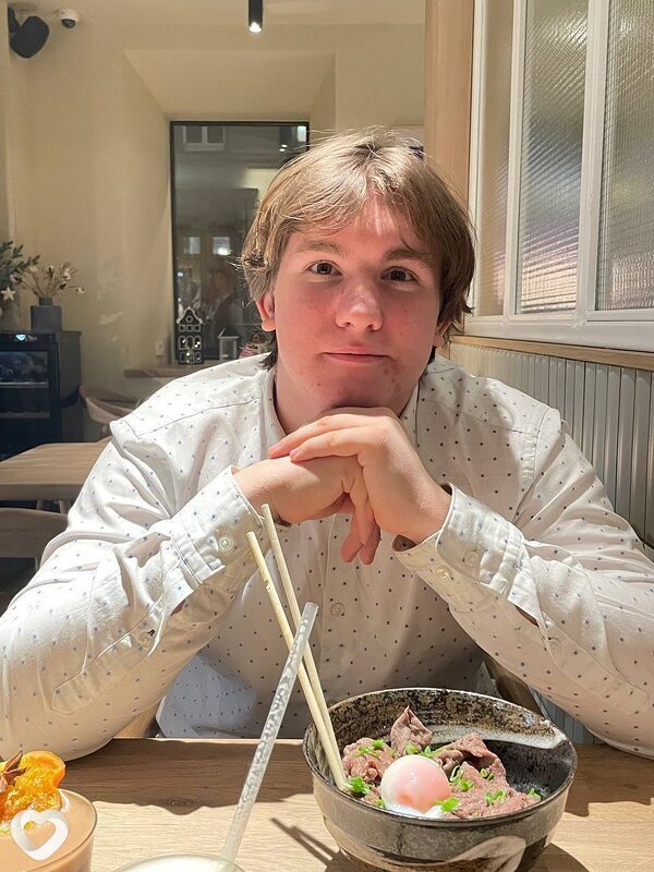 Эрик, 22, Жуковском — анкета №2205745