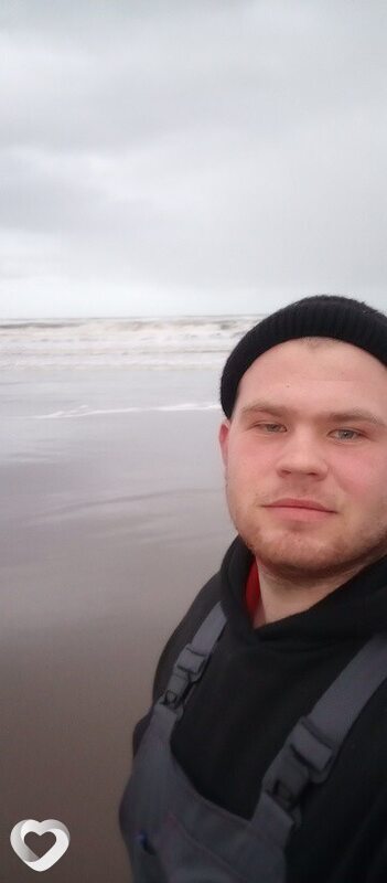 Вадим, 26, Мысках — анкета №2206114