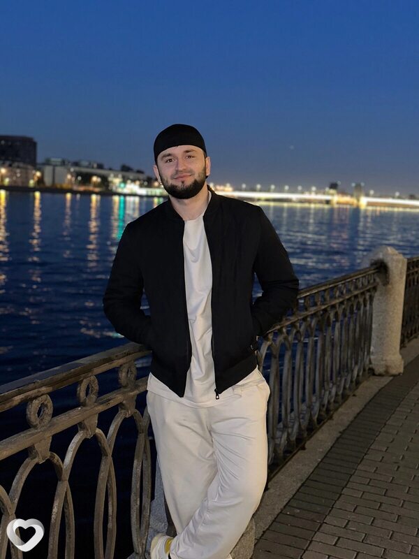 Мансур, 28, Новомосковске — анкета №2206880