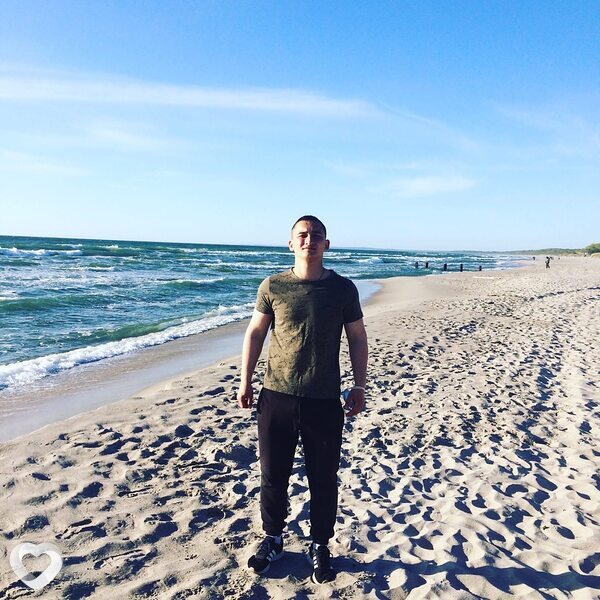 Александр, 27, Москве — анкета №2207001