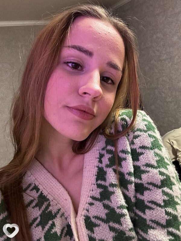 Аня, 21, Твери — анкета №2207928