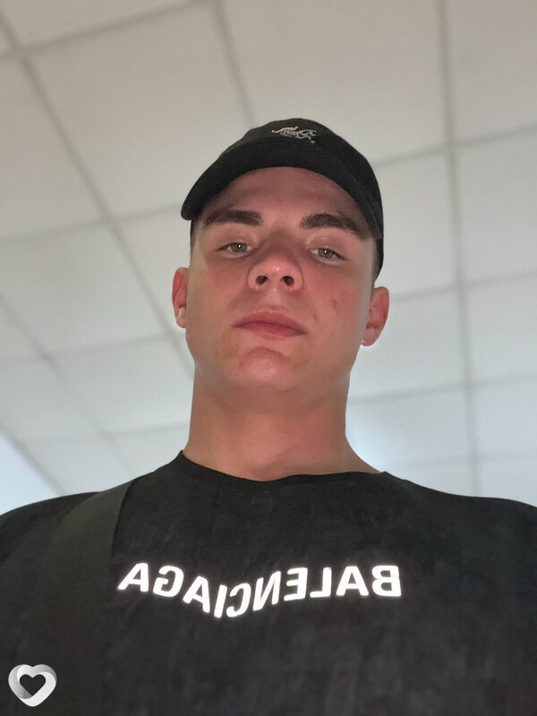 Сергей, 21, Омске — анкета №2207771