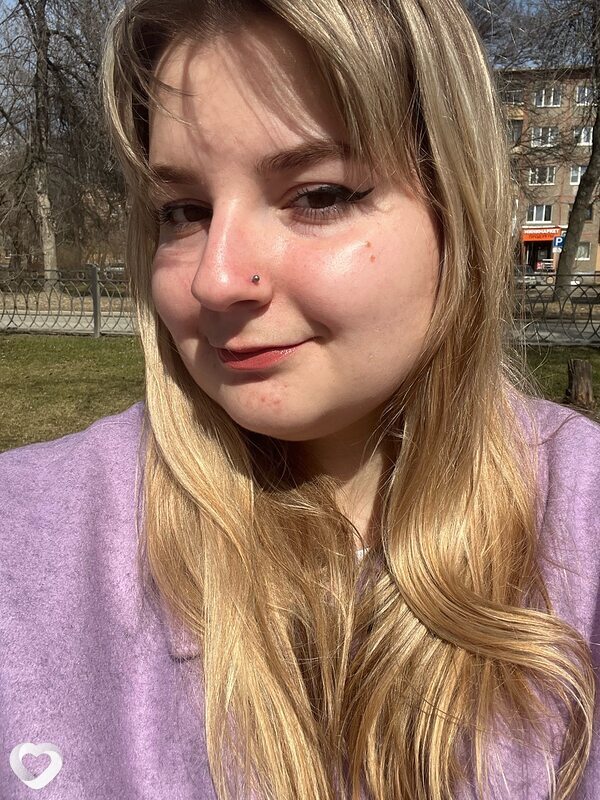 Аня, 22, Екатеринбурге — анкета №2208515