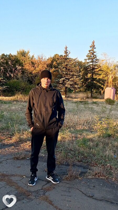 Виктор, 29, Енакиеве — анкета №2208797