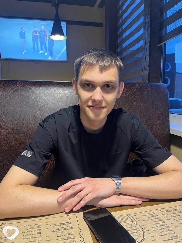 Владимир, 21, Рубцовске — анкета №2209792