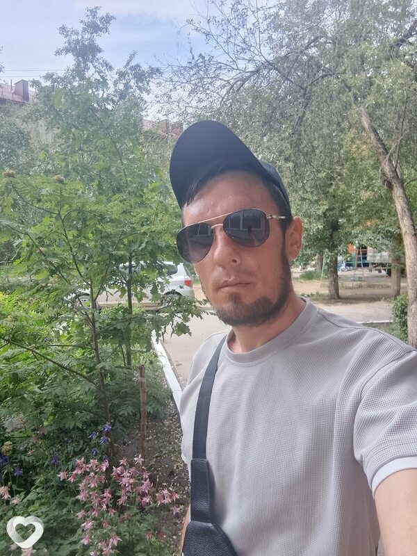 Александр, 31, Омске — анкета №2209680