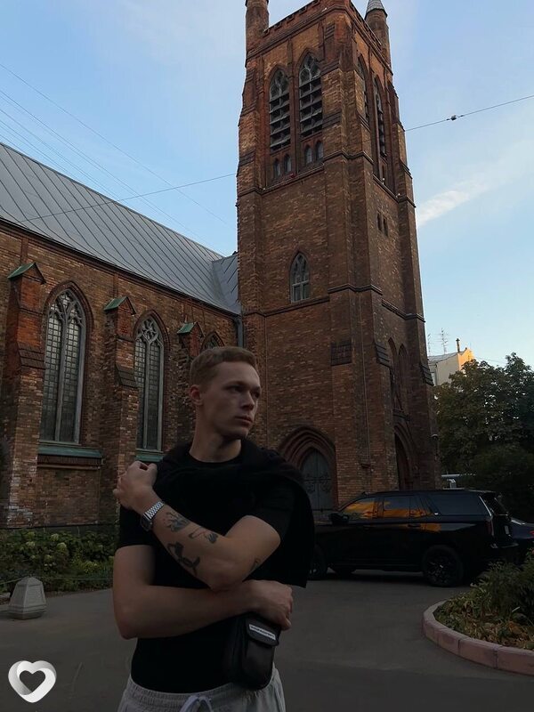 Влад, 22, Москве — анкета №2211514