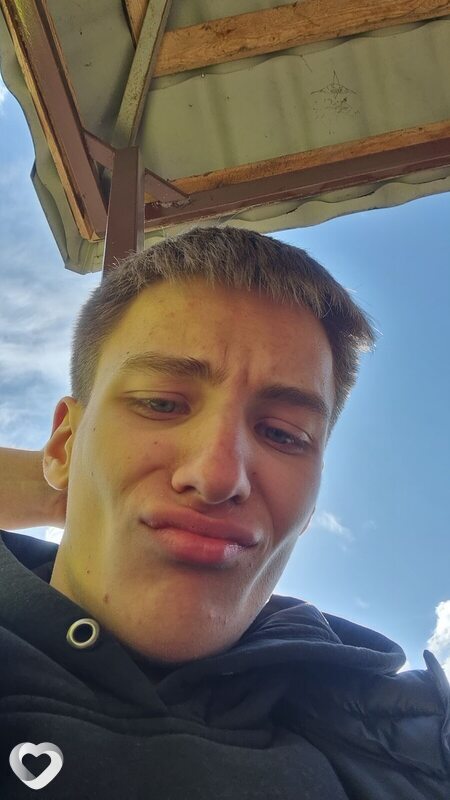 Артём, 20, Минске — анкета №2211442