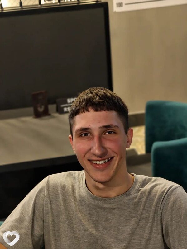 Максим, 19, Гомеле — анкета №2212091