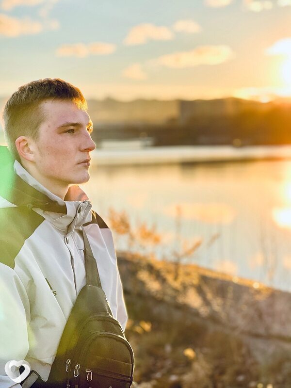 Аедрей, 22, Красноярске — анкета №2212111