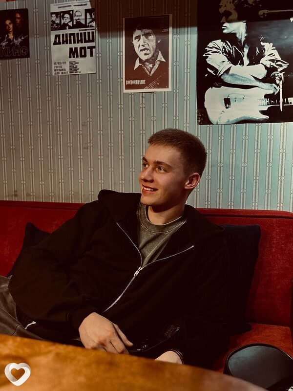 Данил, 20, Ижевске — анкета №2213178