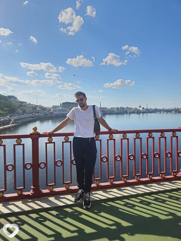 Тимур, 24, Кременчуге — анкета №2213403