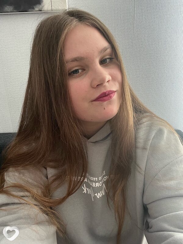 Виктория, 19, Гомеле — анкета №2214916