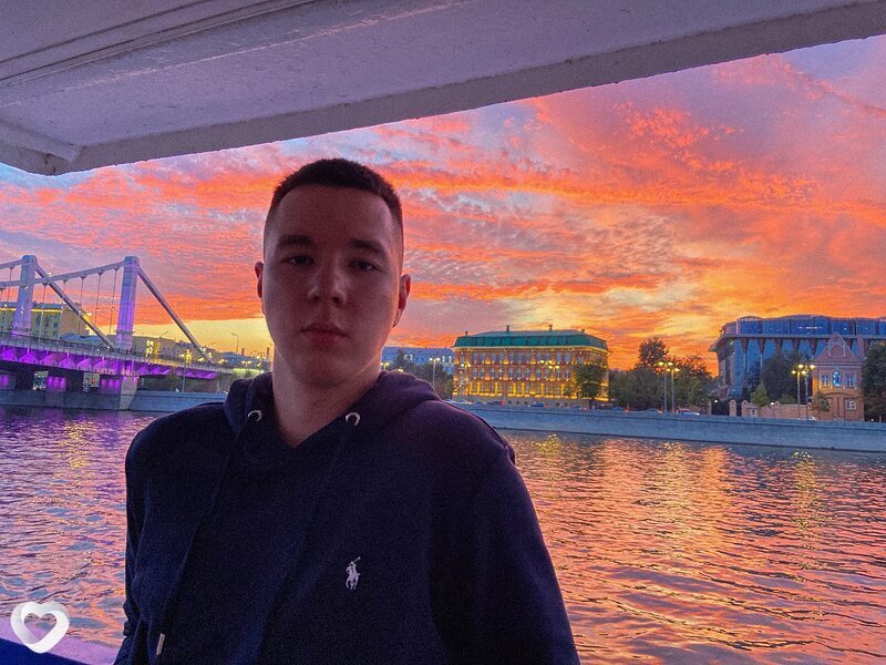 Илья, 23, Москве — анкета №2214987