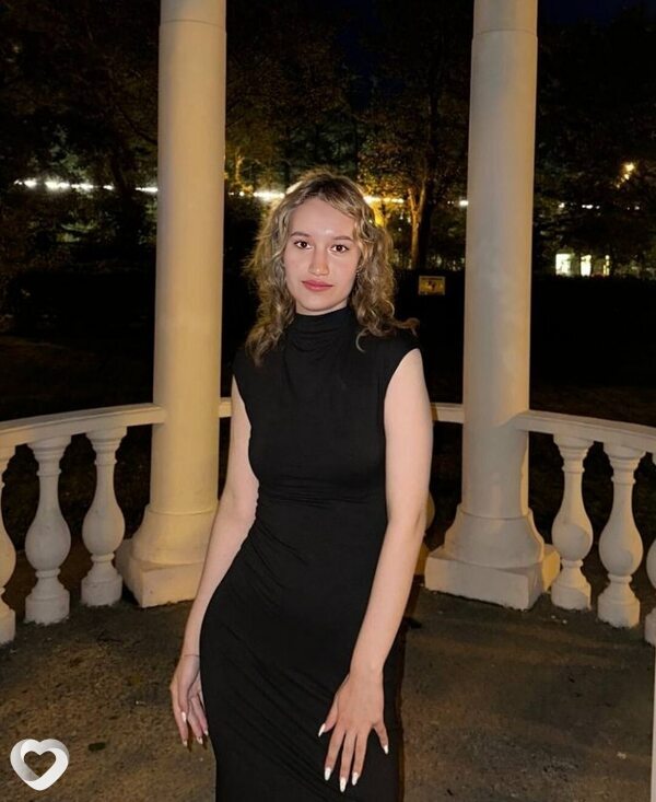 Алена, 22, Южно-Сахалинске — анкета №2215832
