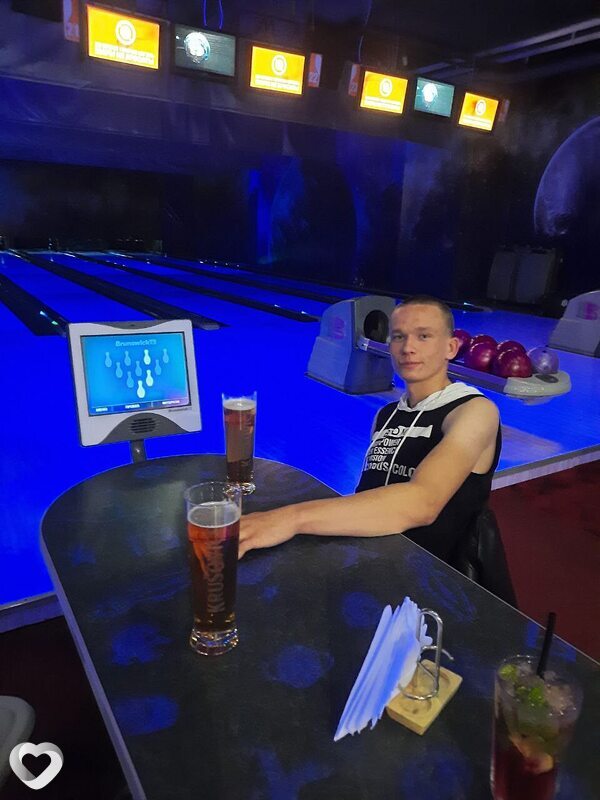 Алексей, 20, Краснодаре — анкета №2215392