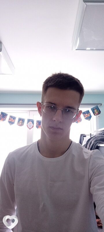 Владимир, 21, Кемерове — анкета №2216597