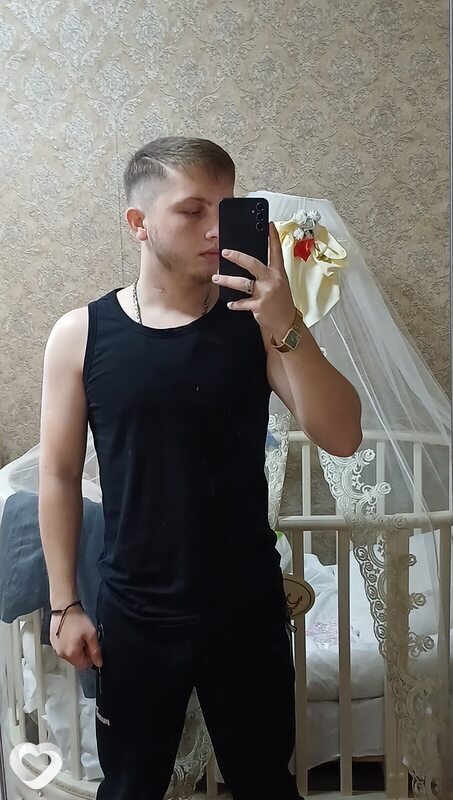 Ренат, 20, Череповце — анкета №2217553