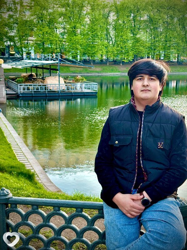Alik, 21, Москве — анкета №2217502