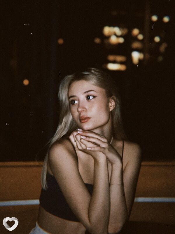 Вероника, 21, Ростове-на-Дону — анкета №2217641