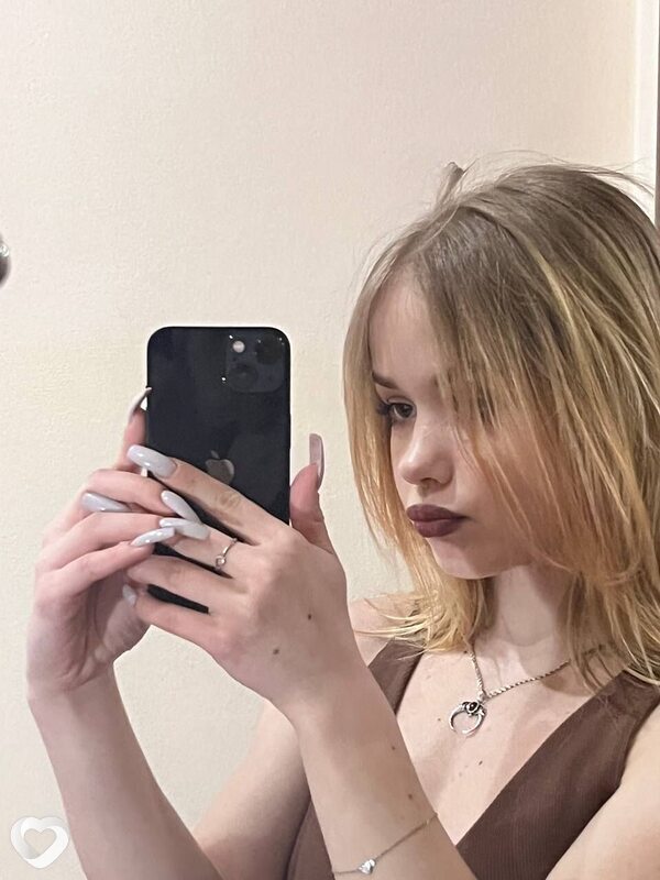 Арина, 20, Москве — анкета №2218341
