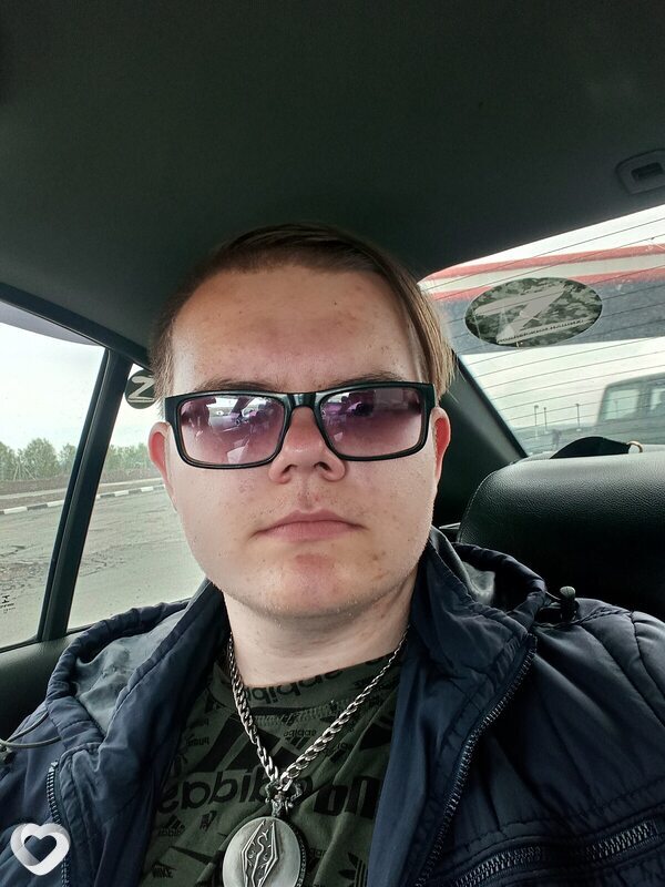 Антон, 21, Барнауле — анкета №2218229