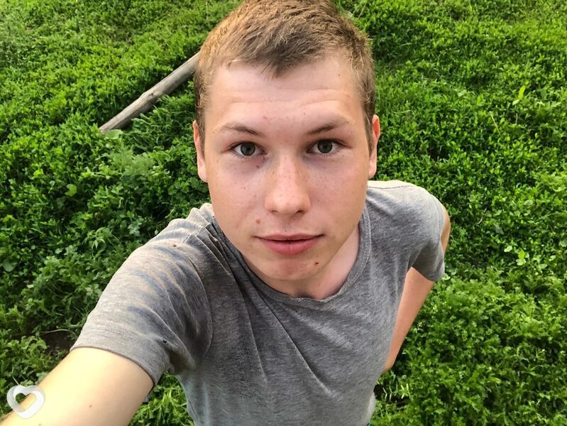Владимир, 21, Ульяновске — анкета №2219969