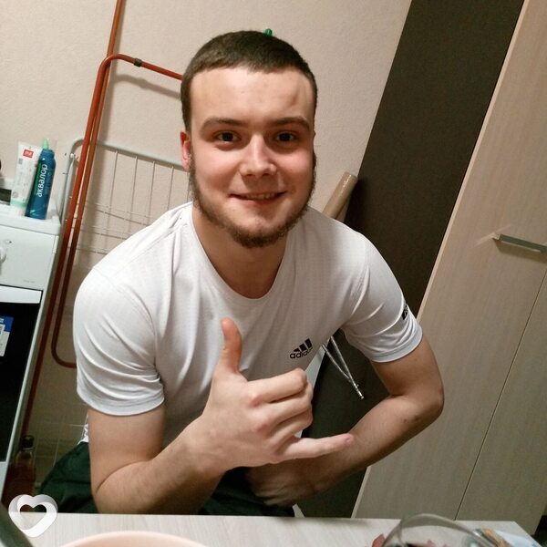 Александр, 28, Москве — анкета №2220275