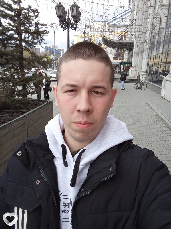 Максим, 23, Екатеринбурге — анкета №2220511
