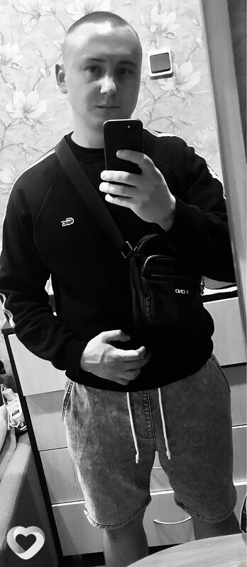 Артём, 27, Минске — анкета №2222000