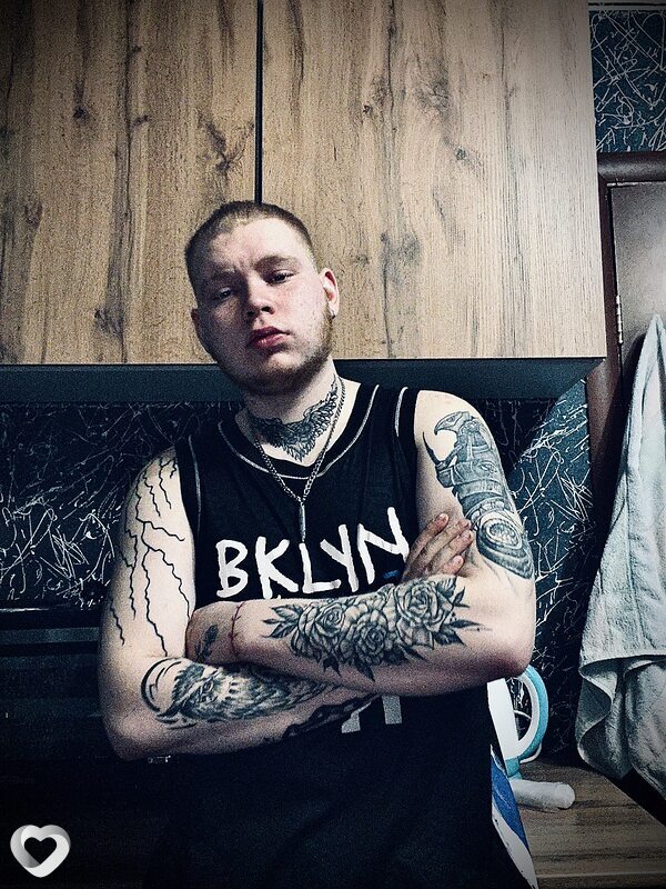 Илья, 20, Екатеринбурге — анкета №2223295