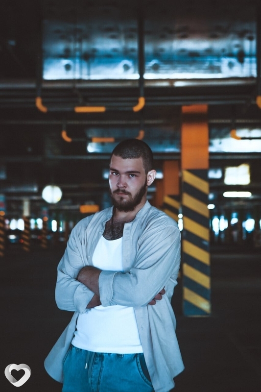 Андрей, 21, Барнауле — анкета №2223748