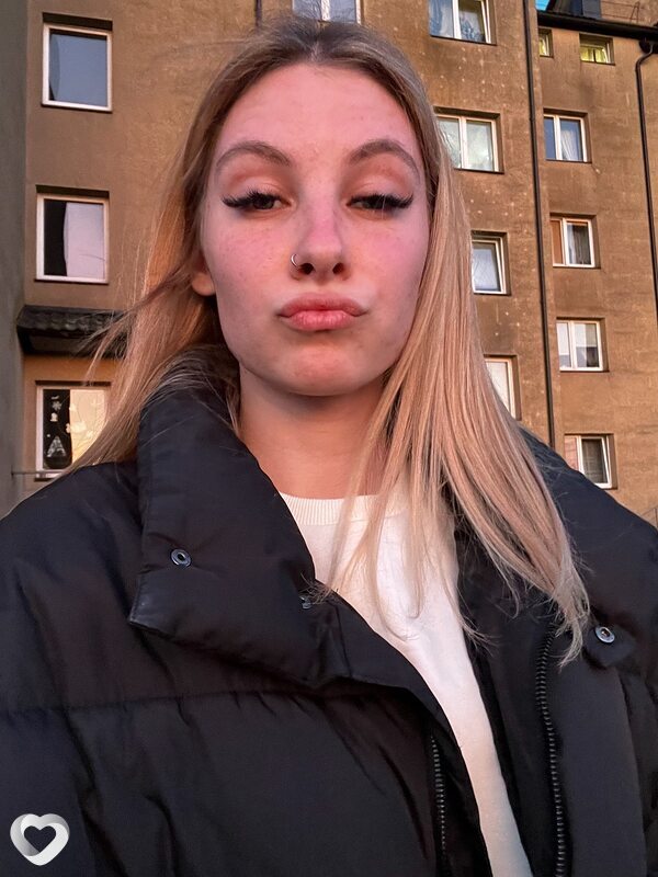 Зина, 22, Калининграде — анкета №2224161
