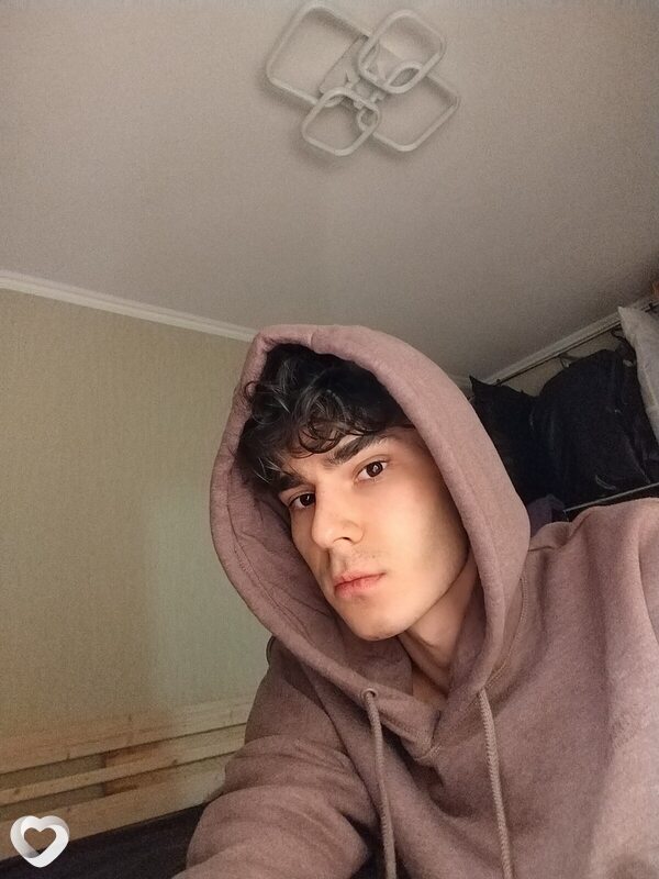 Кирилл, 21, Москве — анкета №2225007