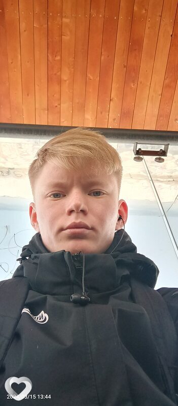 Леонид, 19, Воткинске — анкета №2224669