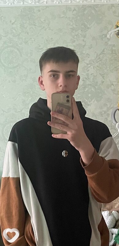 Дмитрий, 20, Слуцке — анкета №2224821