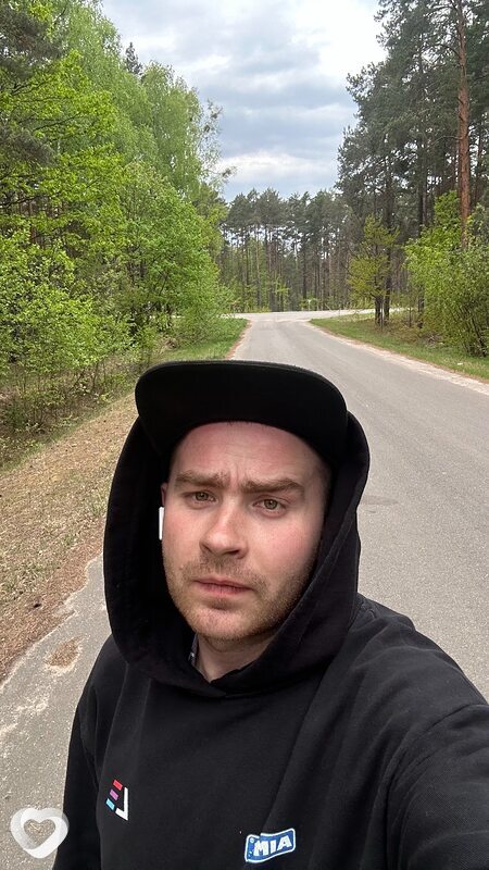 Артур, 29, Солигорске — анкета №2225273