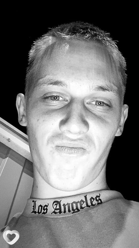 Сергей, 22, Саратове — анкета №2225680