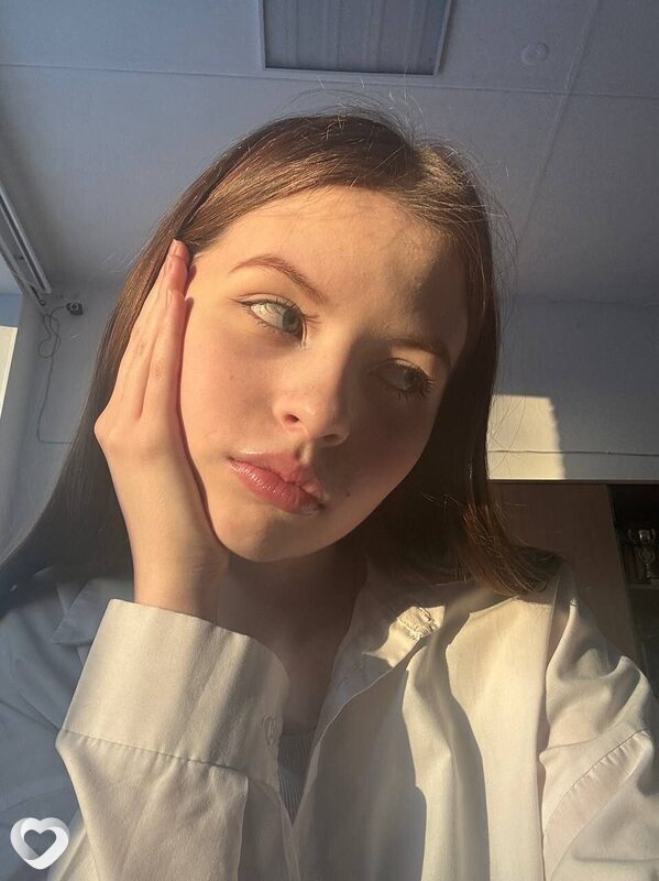 Люба, 20, Томске — анкета №2225994