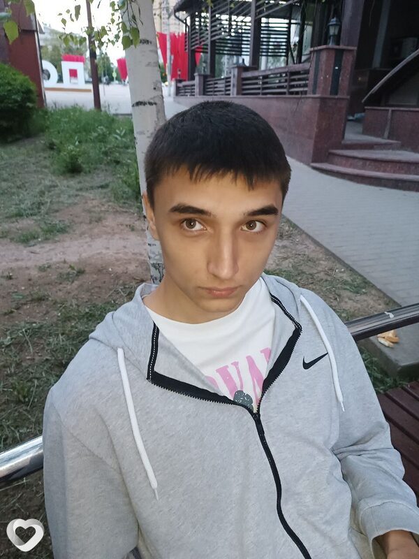 Саша, 20, Донецке — анкета №2226127