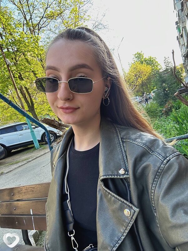 Карина, 23, Таганроге — анкета №2226524