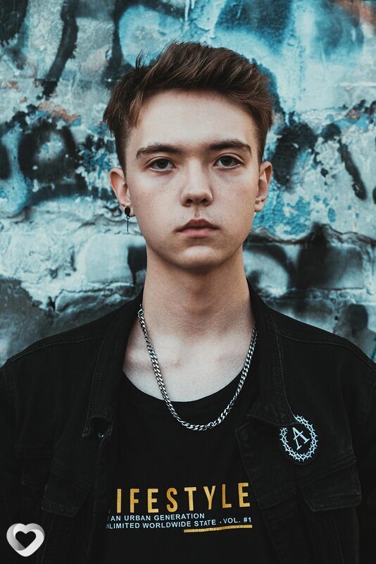Даня, 21, Кирове — анкета №2227009