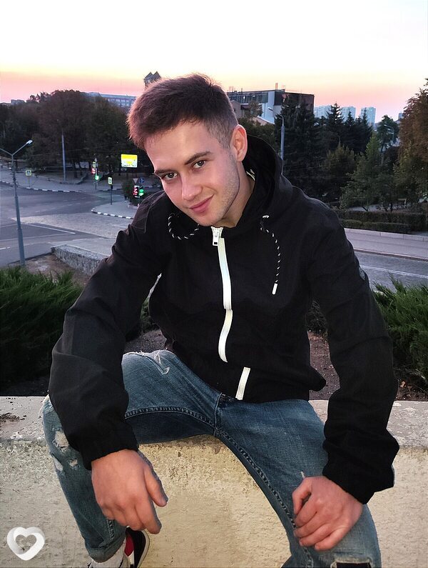 Алекс, 26, Харькове — анкета №2226990