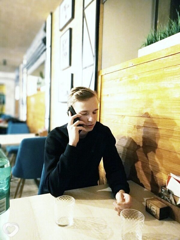 Александр, 26, Шахтерске — анкета №2227177