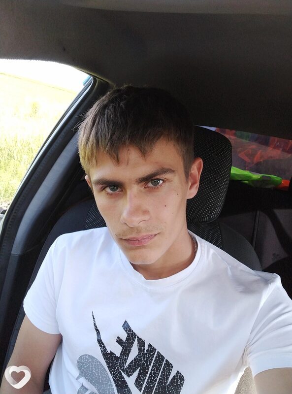 Николай, 21, Бийске — анкета №2227055