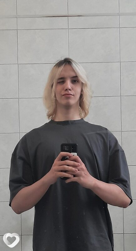 Глеб, 21, Москве — анкета №2227407