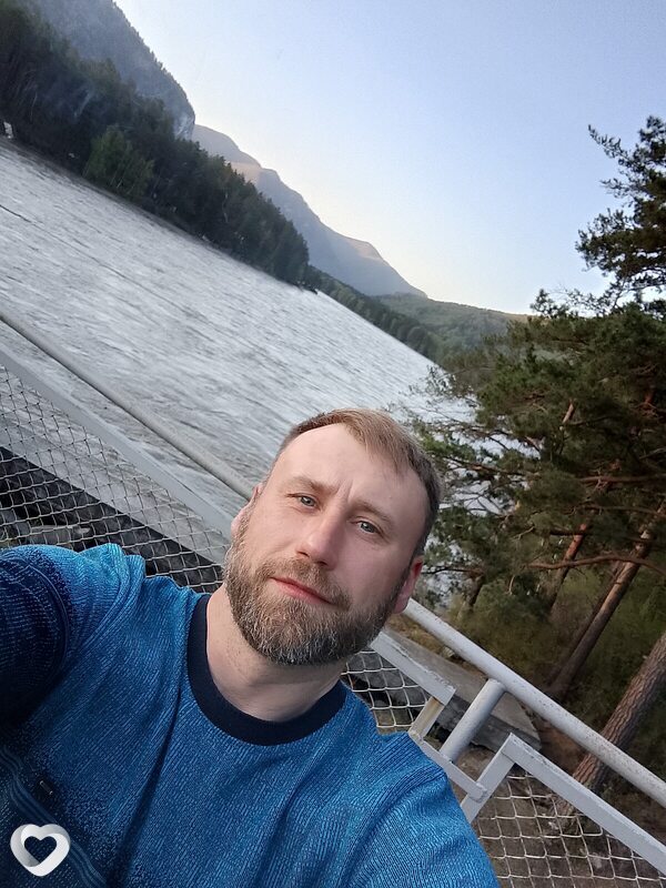Антон, 42, Горно-Алтайске — анкета №2227483